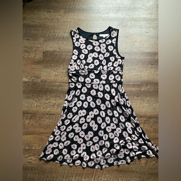 LOFT soft fit & flare dress sz small A line black neutral tones EUC rayon tencel - Picture 6 of 13